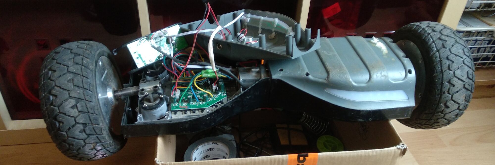 gebrochenes Hoverboard - Titelbild Die Motorhalterung ist gebrochen